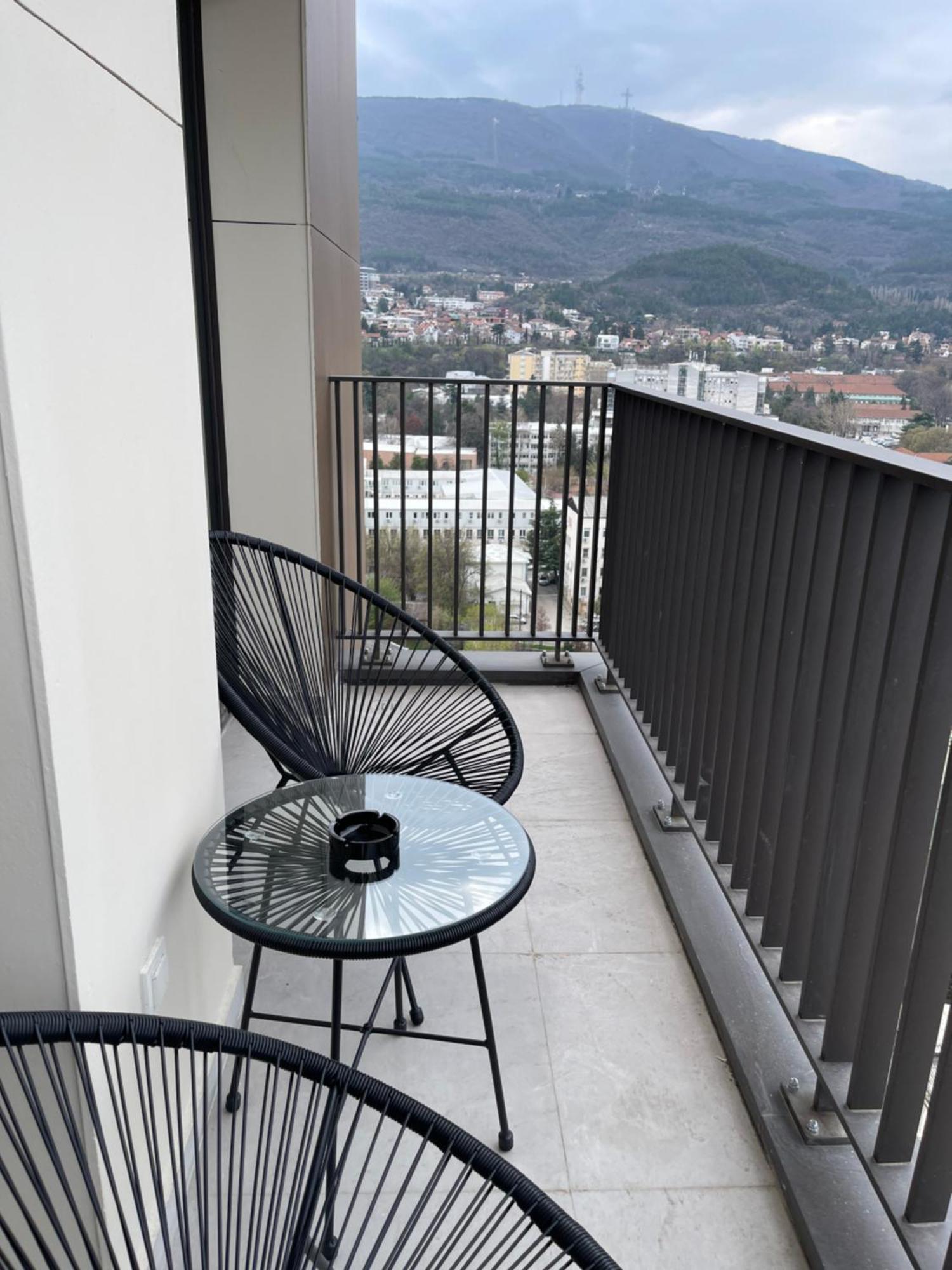 180° View Apartment In Diamond Building スコピエ エクステリア 写真