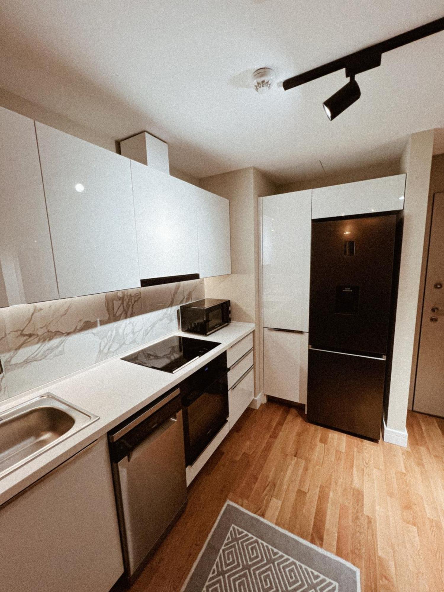 180° View Apartment In Diamond Building スコピエ エクステリア 写真