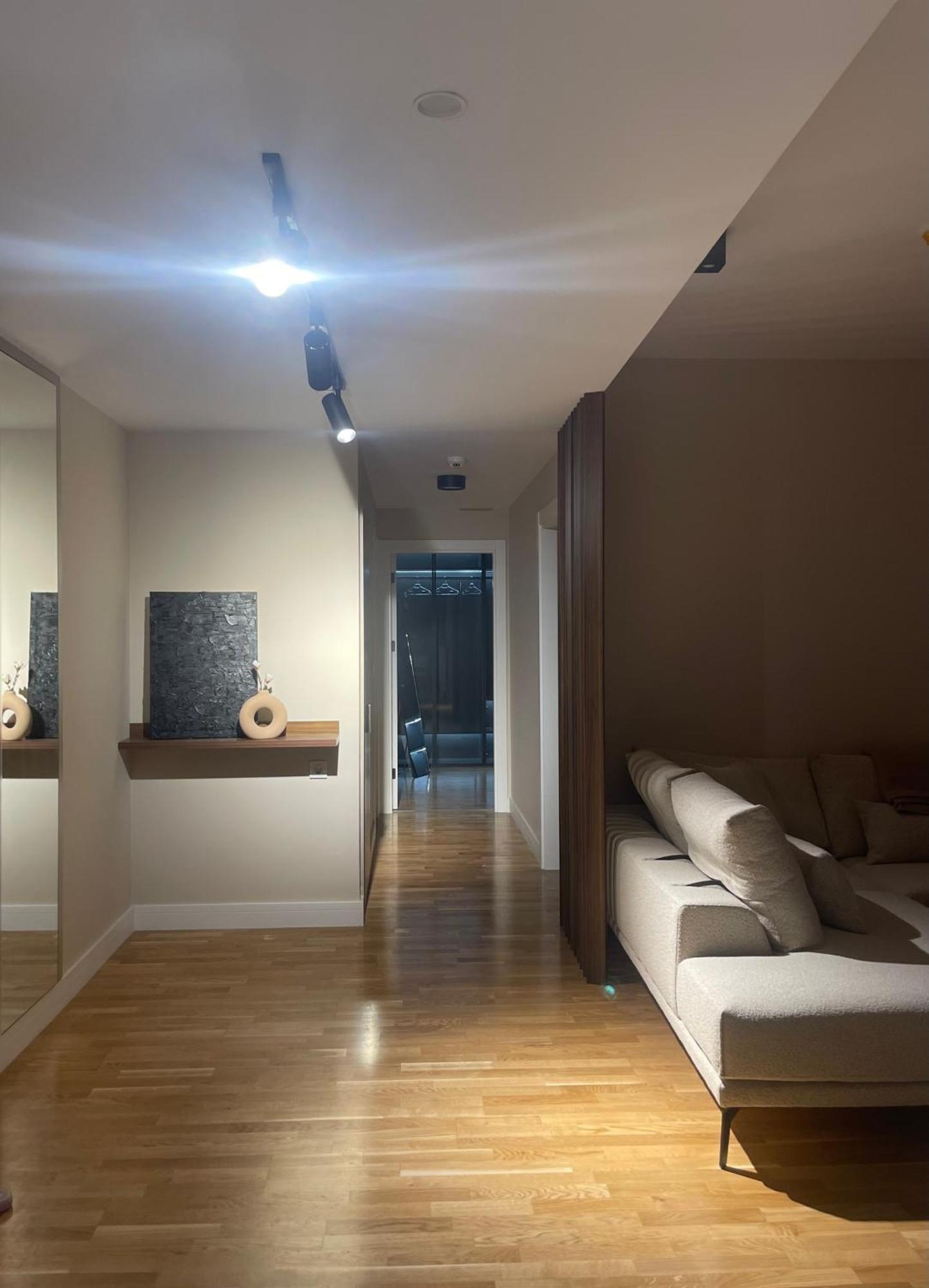180° View Apartment In Diamond Building スコピエ エクステリア 写真
