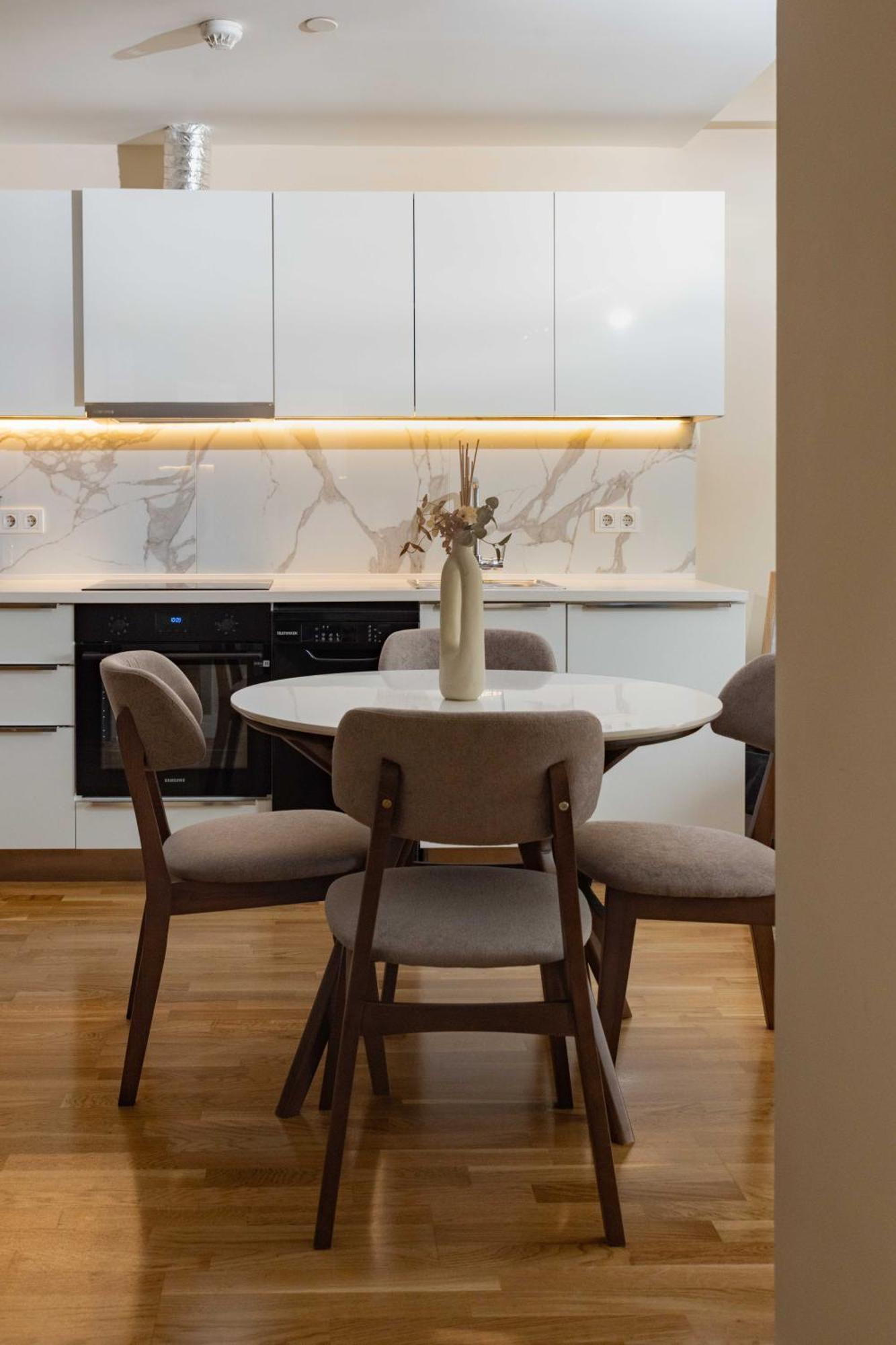 180° View Apartment In Diamond Building スコピエ エクステリア 写真